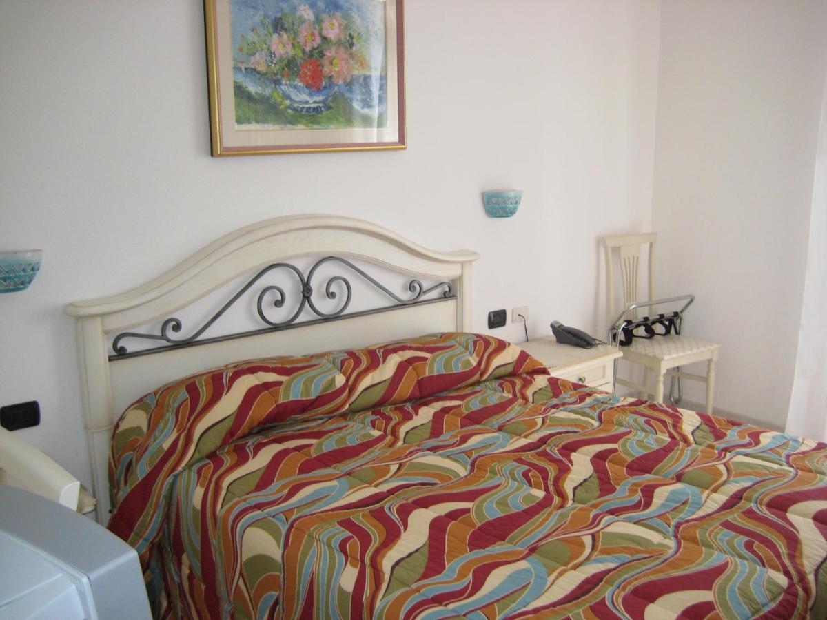 Scano Comfort Inn Santa Teresa Gallura Zewnętrze zdjęcie