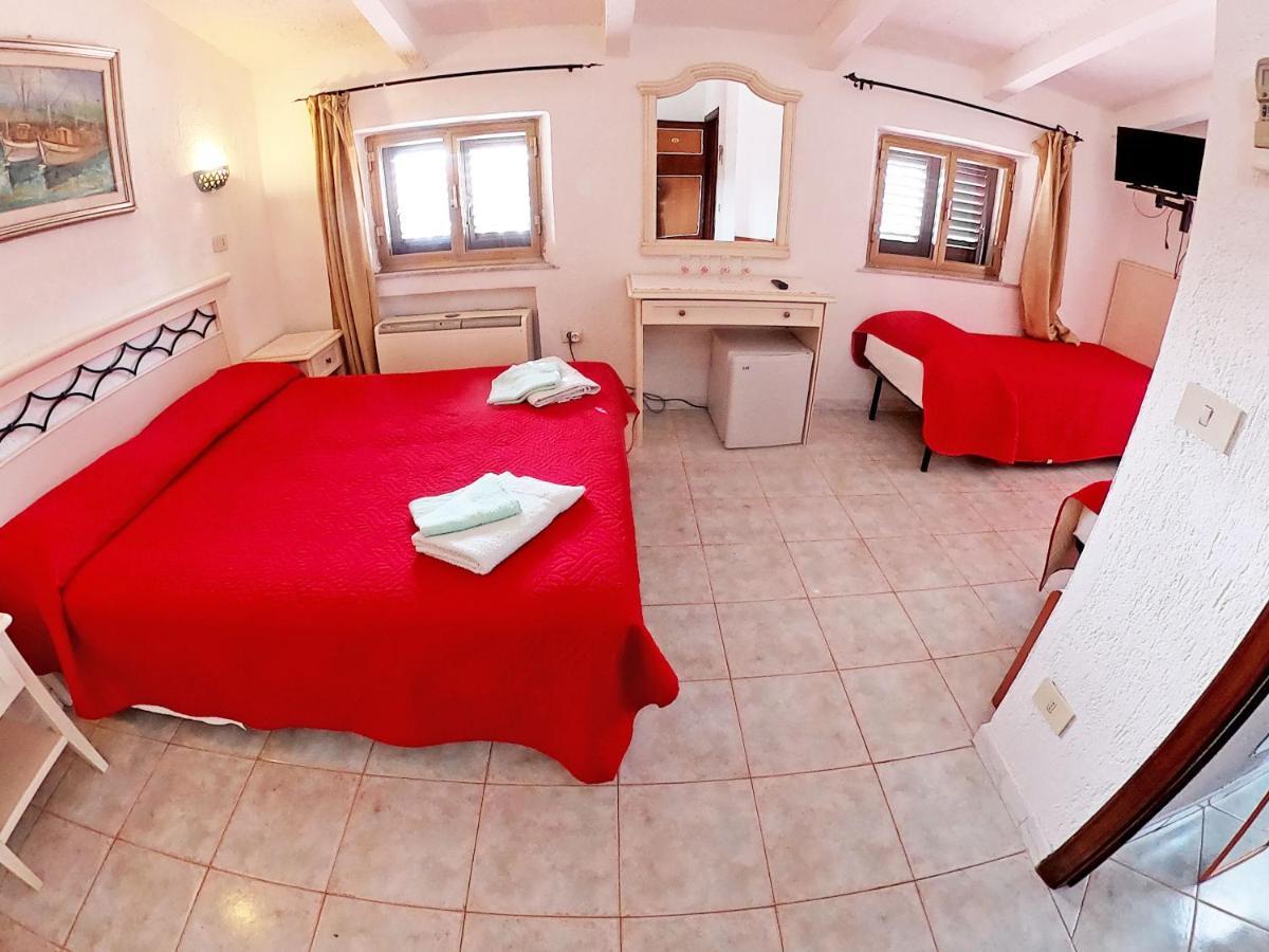 Scano Comfort Inn Santa Teresa Gallura Zewnętrze zdjęcie