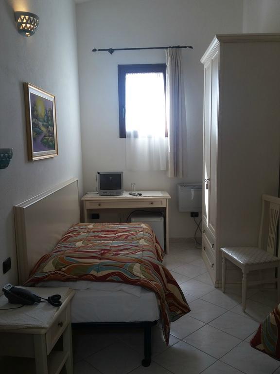 Scano Comfort Inn Santa Teresa Gallura Zewnętrze zdjęcie