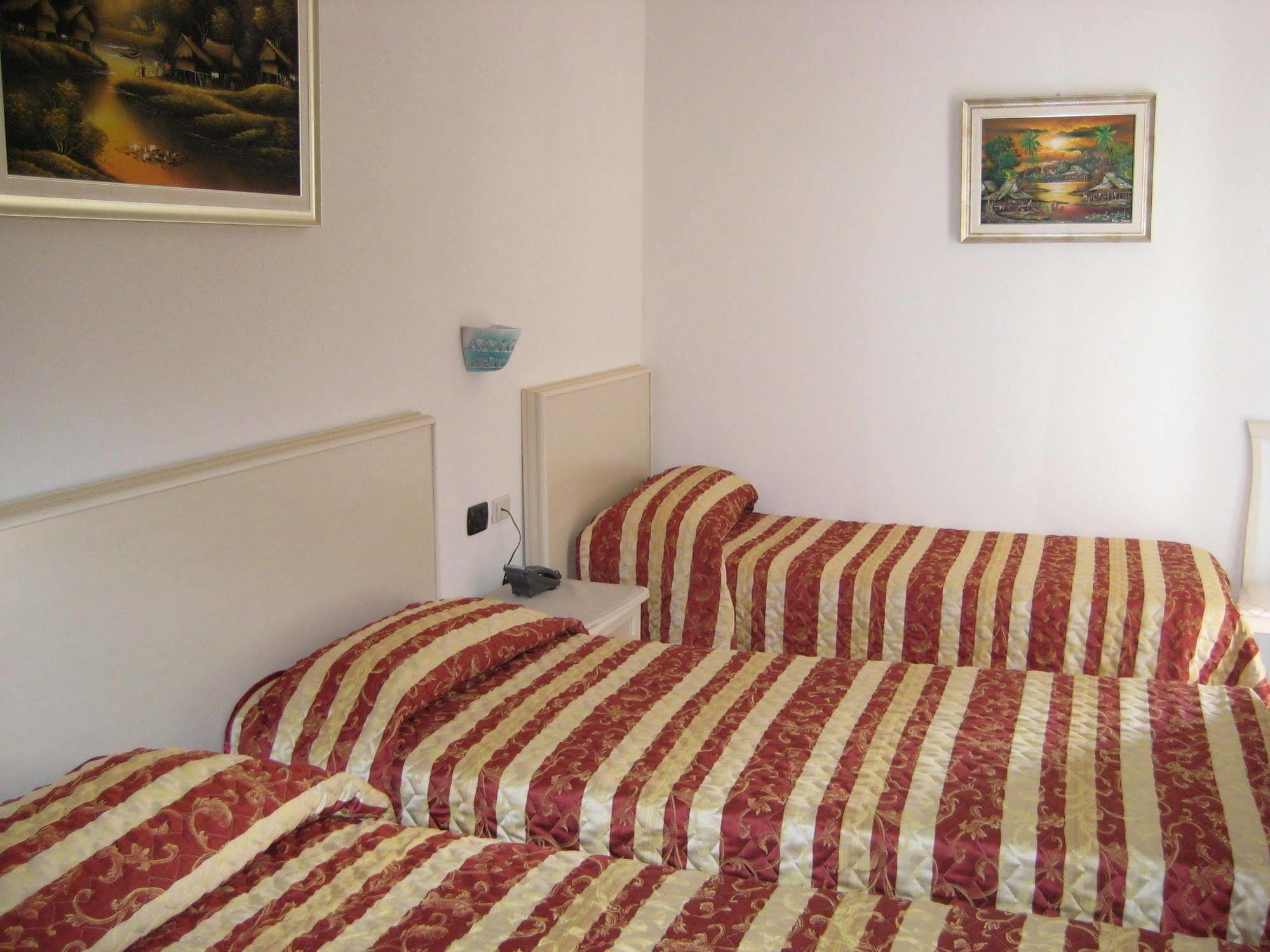 Scano Comfort Inn Santa Teresa Gallura Zewnętrze zdjęcie