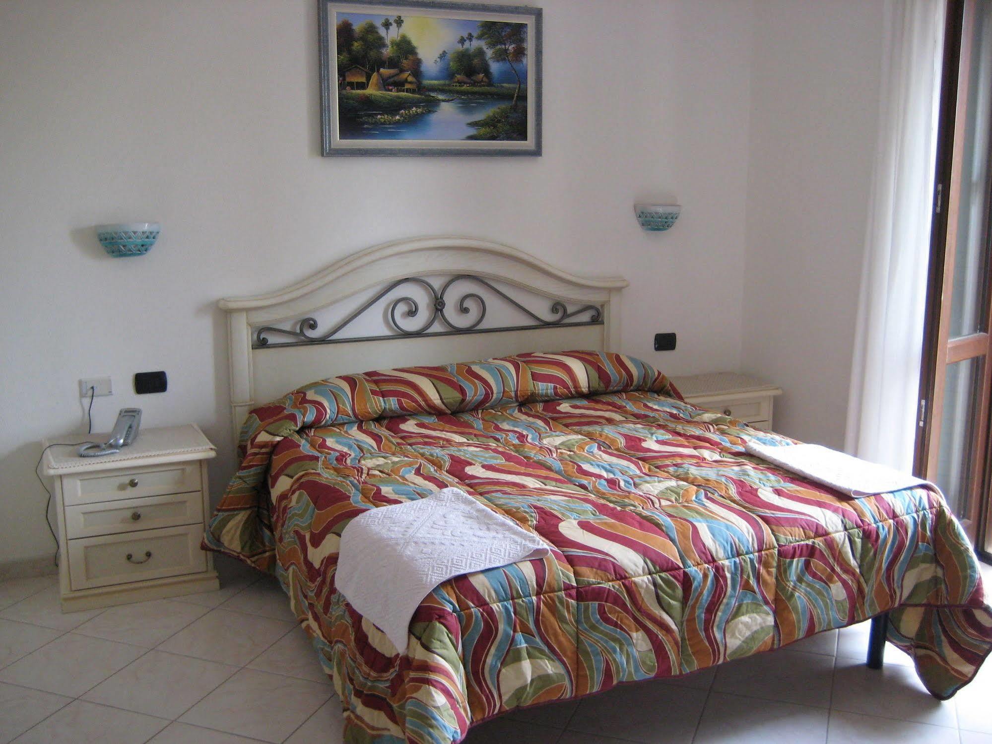 Scano Comfort Inn Santa Teresa Gallura Zewnętrze zdjęcie